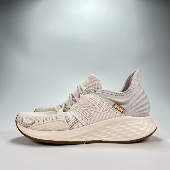 New Balance Fresh Foam Roav White Gray Lightweight Running Shoes Womens Size 6.5 - Picture 4 of 11
